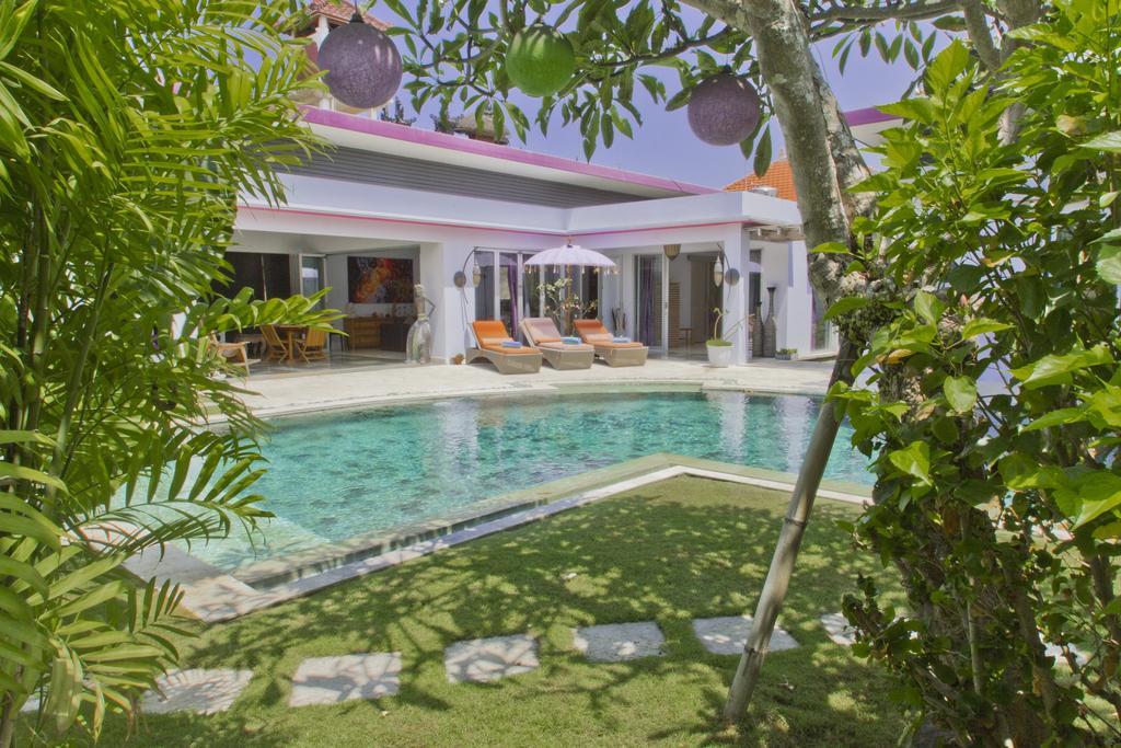 Villa Purple Legian  Exterior photo
